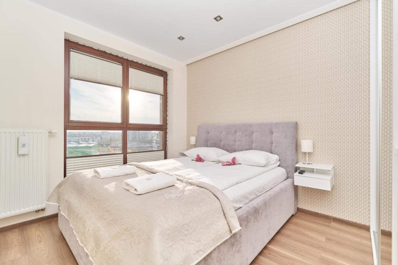 Apartment Wroclaw Krakowska With Balcony And Free Garage By Noclegi Renters Buitenkant foto