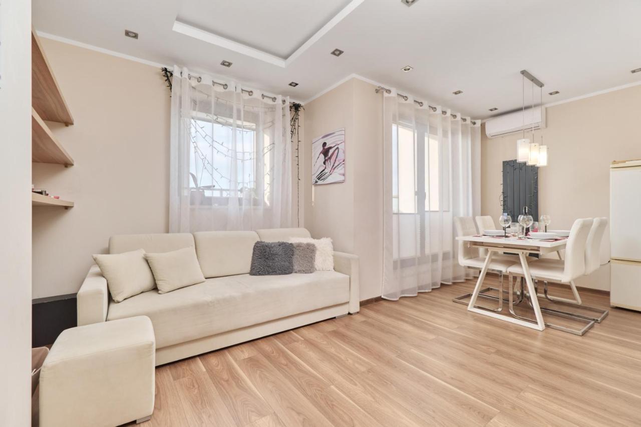 Apartment Wroclaw Krakowska With Balcony And Free Garage By Noclegi Renters Buitenkant foto
