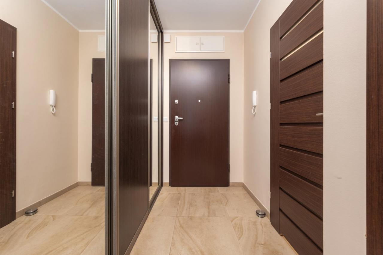 Apartment Wroclaw Krakowska With Balcony And Free Garage By Noclegi Renters Buitenkant foto